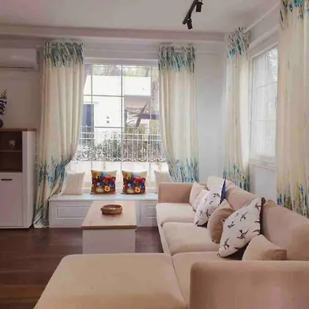 Lemon Garden White Apartment Golem (Tirana)