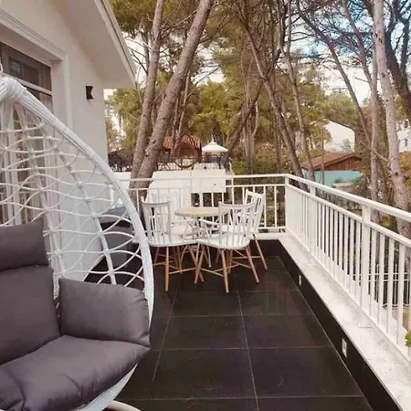 Lemon Garden White Golem (Tirana)