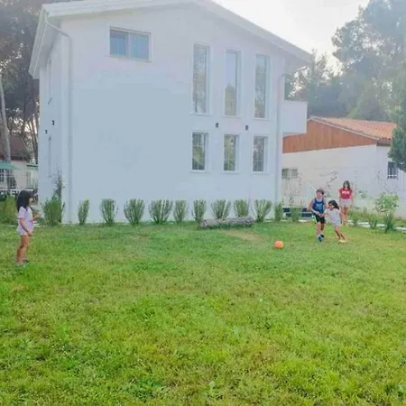 Lemon Garden White Apartment Golem (Tirana)